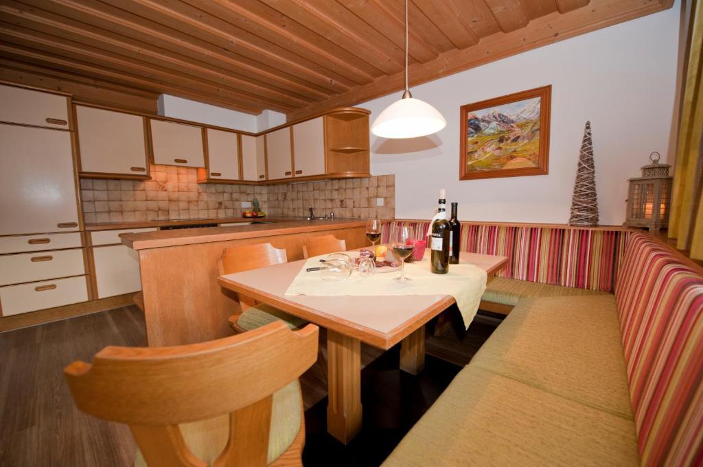 Haus Am Brunnen Apartment Samnaun Phòng bức ảnh